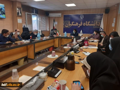 در جلسه با معاونت آموزشی دانشگاه فرهنگیان مطرح شد؛ 

طبق شاخص های وزارت علوم نمی شود معلم تربیت کرد/ شکل گیری کارورزی دانشجومعلمان در قالب طرح جهادی تربیتی 