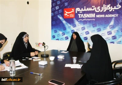  الزامات حضور آگاهانه زنان در انتخابات / بانوان نباید فریب وعده های نمایشی و دروغین را بخورند