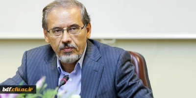 باید از فروکاستن «تعلیم و تربیت» به «تدریس و یادگیری» بپرهیزیم